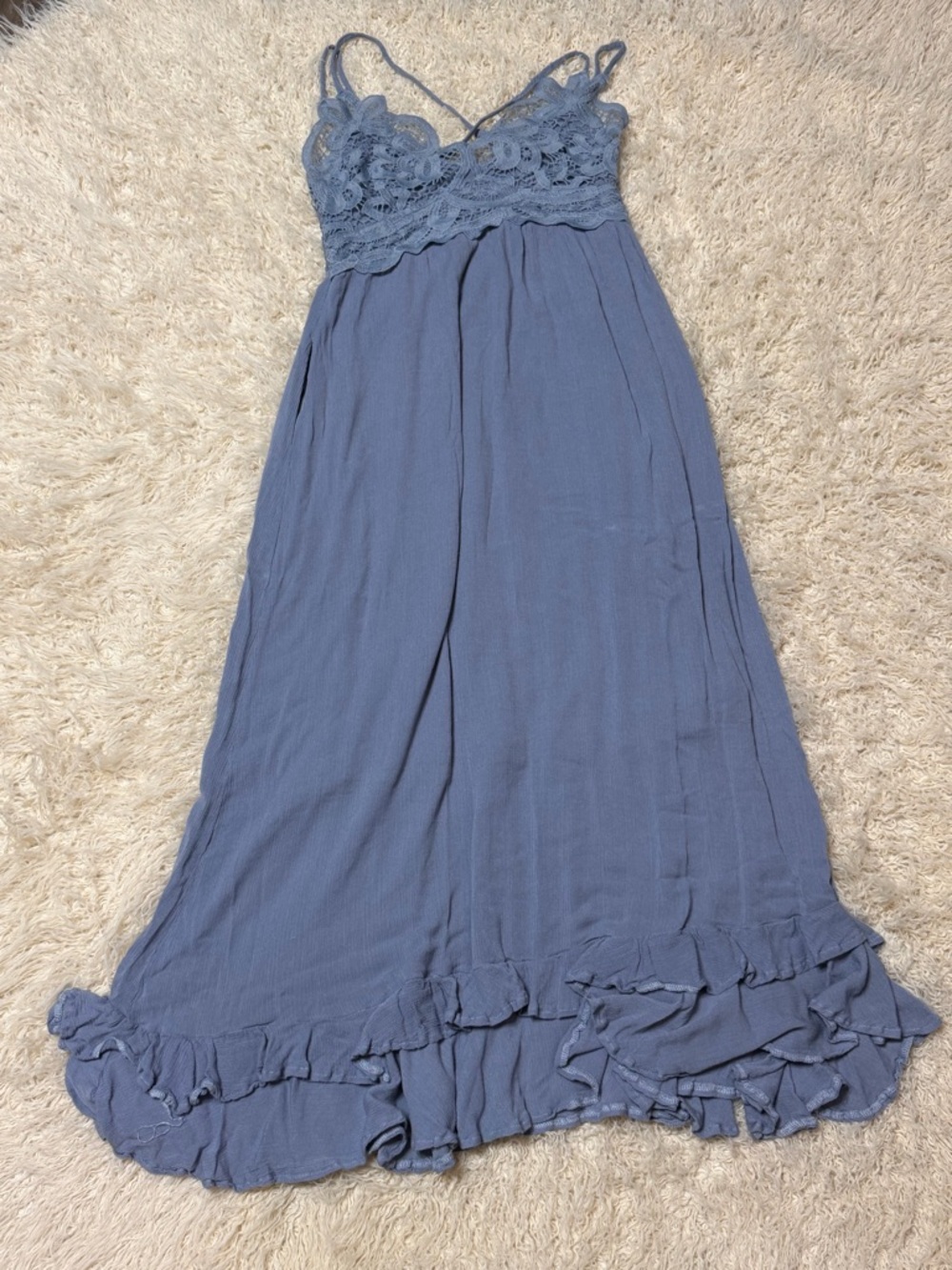 Listicle Women’s medium boho lace Bodice Maxi Dress in Dusty Blue